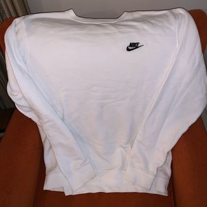 NIKE white crewneck